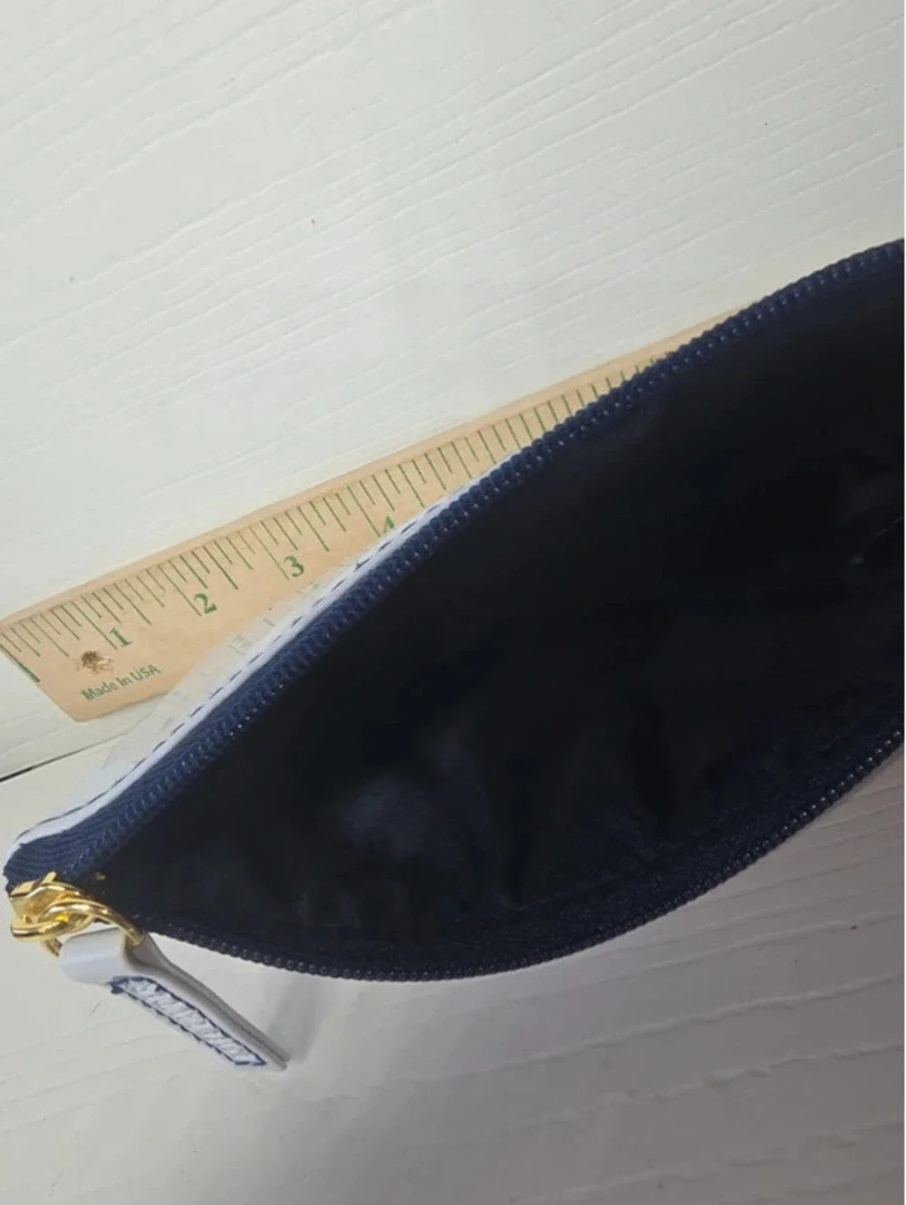 Estee Lauder White Patent Seashell Makeup Bag Cosmetic Pouch